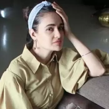 युविका चौधरी के खिलाफ FIR दर्ज