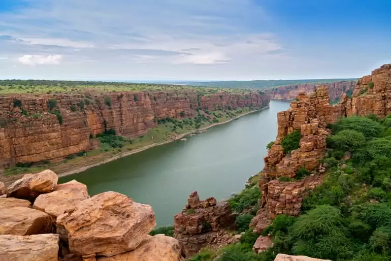 Andhra Pradesh Places: ये है आंध्रप्रदेश की ख़ूबसूरती से भरी जगहें