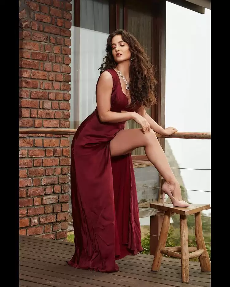Elli Avrram