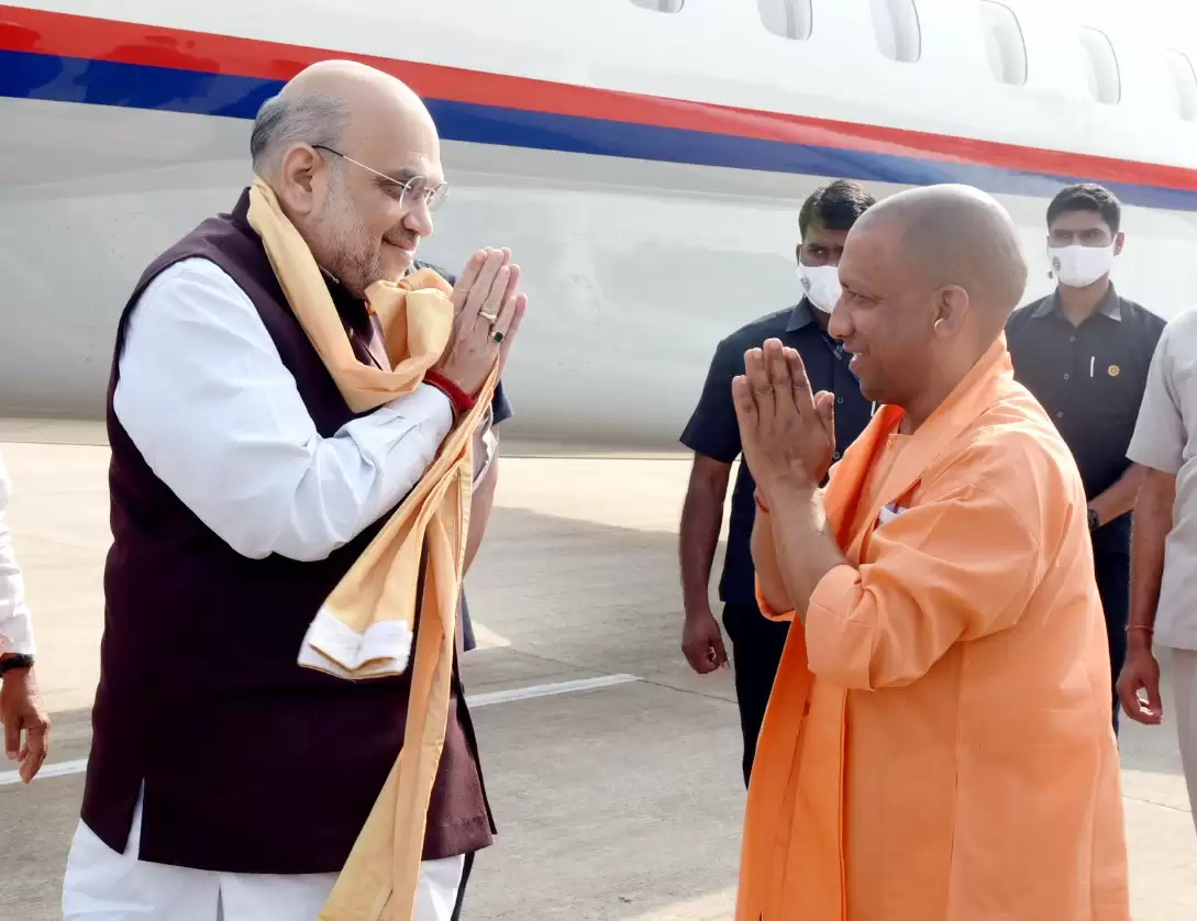 UP News Live Updates : विधायक दल का नेता चुने जाने के बाद विपक्ष पर बरसे योगी आदित्यनाथ, अमित शाह ने भी लगाई क्लास