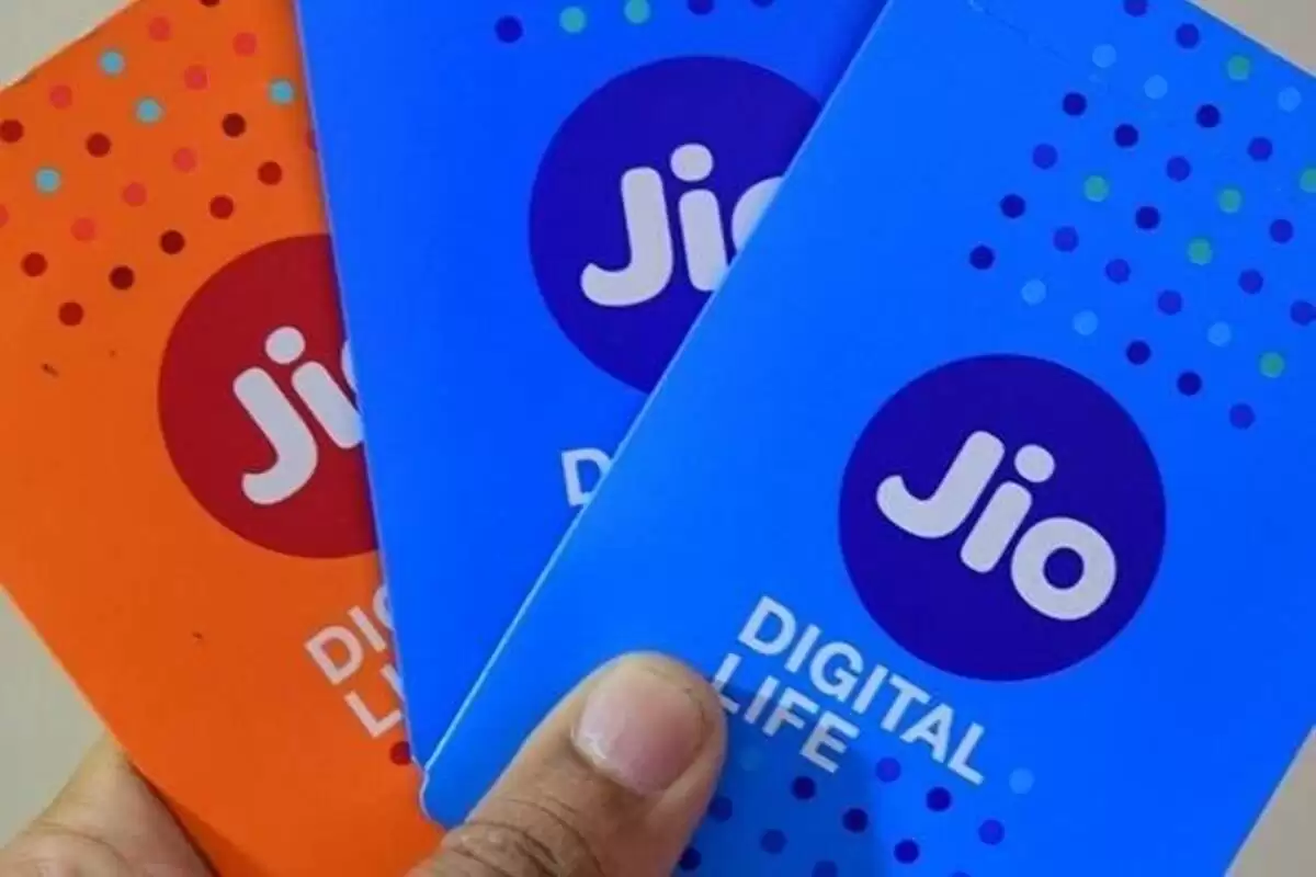 इस Jio के रिचार्ज प्लान में आपको मिलेग 15GB डाटा के साथ मुफ्त Disney+ Hotstar VIP का सालाना सब्सक्रिप्शन