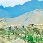 अगर आप चाँद की सैर करना चाहते हैं, तो जरूर जाएं मूनलैंड