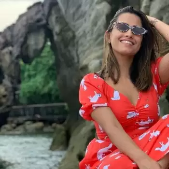 अनीता हसनंदानी ने मां बनने के बाद दिखाया अपना बोल्ड अंदाज़, देखे तस्वीरें