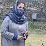 नौकरियां नहीं मिलेंगी तो मजबूर होकर बंदूक उठाएंगे नौजवान, महबूबा की धमकी