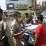 मास्क न पहनने वालों पर पुलिस ने दिखाई सख्ती
