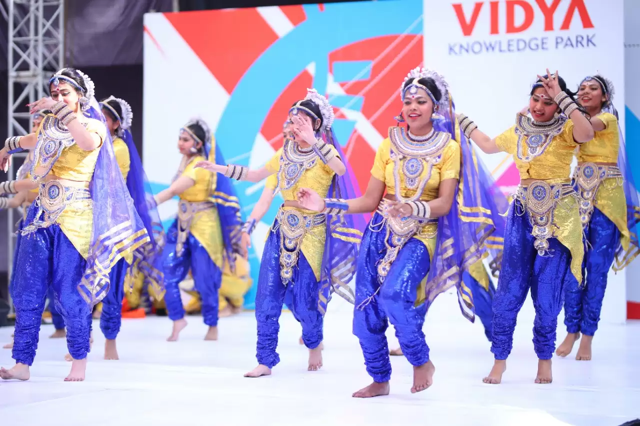Vidya Knowledge Park: स्टार नाइट में रैप किंग का धमाल,अर्श ‘मिस्टर निर्वाणा’ वाणी बनी ‘मिस निर्वाणा’