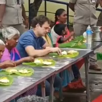 चंद दोस्तों को फायदा पहुंचाने के लिए किसानों को दबा रही है मोदी सरकार: राहुल गाँधी
