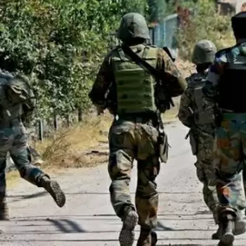 जम्मू-कश्मीर: त्राल में तीन आतंकवादी ढेर