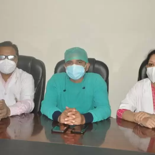 जोखिम के बीच हुआ सफल गुर्दा प्रत्यारोपण