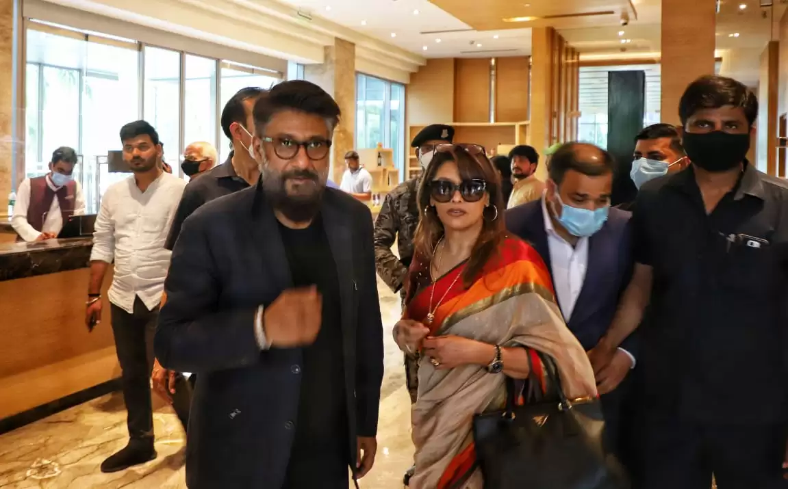 ‘The Kashmir Files:’: पत्रकार ने पूछा फिल्म में कितना सच, कितना फिक्शन है? भड़क गए विवेक अग्निहोत्री व पल्लवी जोशी