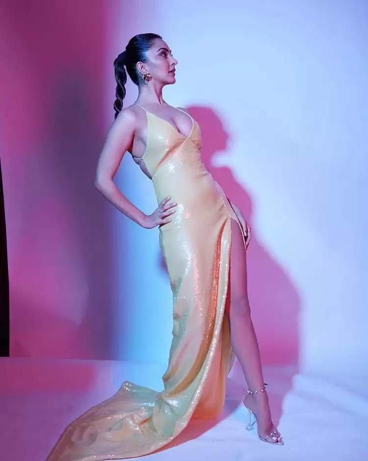 Kiara Advani की ये अदाएं कर देगी आपको दीवाना!!
