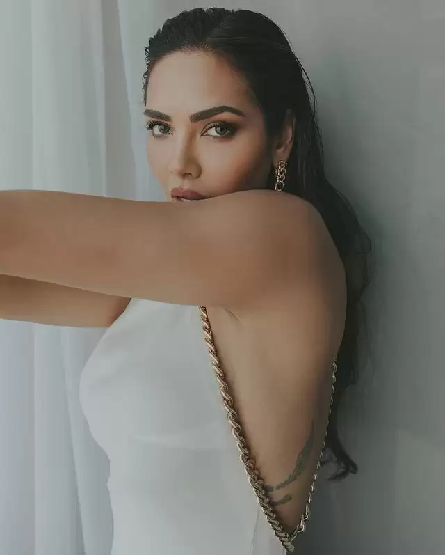 Esha Gupta