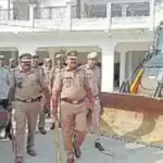 Saharanpur News: गैंगरेप आरोपी के घर मुनादी,’24 घंटे में करो सरेंडर नहीं तो मकान पर चला देंगे बुलडोजर’