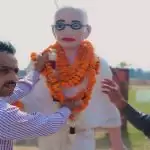 संस्कार युवा संगठन ने गांधी जी की प्रतिमा पर माल्यापर्ण किया