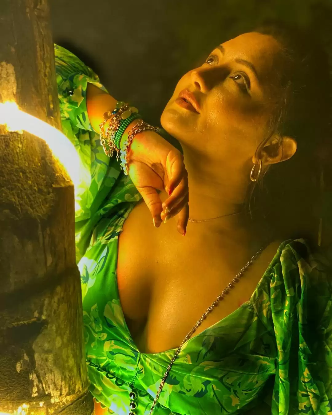 Rashami Desai की फिर हुई तस्वीरें वायरल, देखे उनकी ये नई तस्वीरें