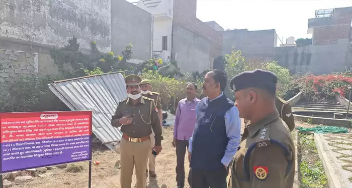 मोस्ट वांटेड बदन सिंह बद्दो की संपत्ति पर अब पुलिस का क़ब्ज़ा