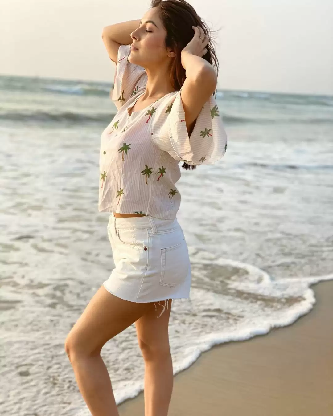 Shehnaaz Gill ने फिर दिखाए अपने जलवे, देखिए तस्वीरें