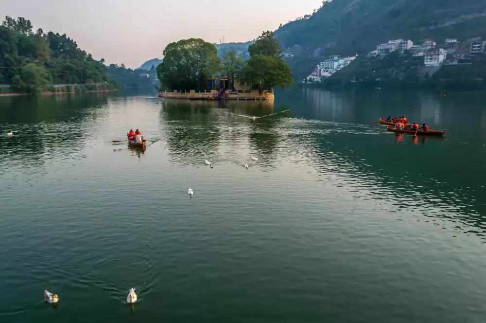 इन जगहों पर यात्रा कर सकते हैं आप, बेहद ही ख़ूबसूरत है ये जगहें