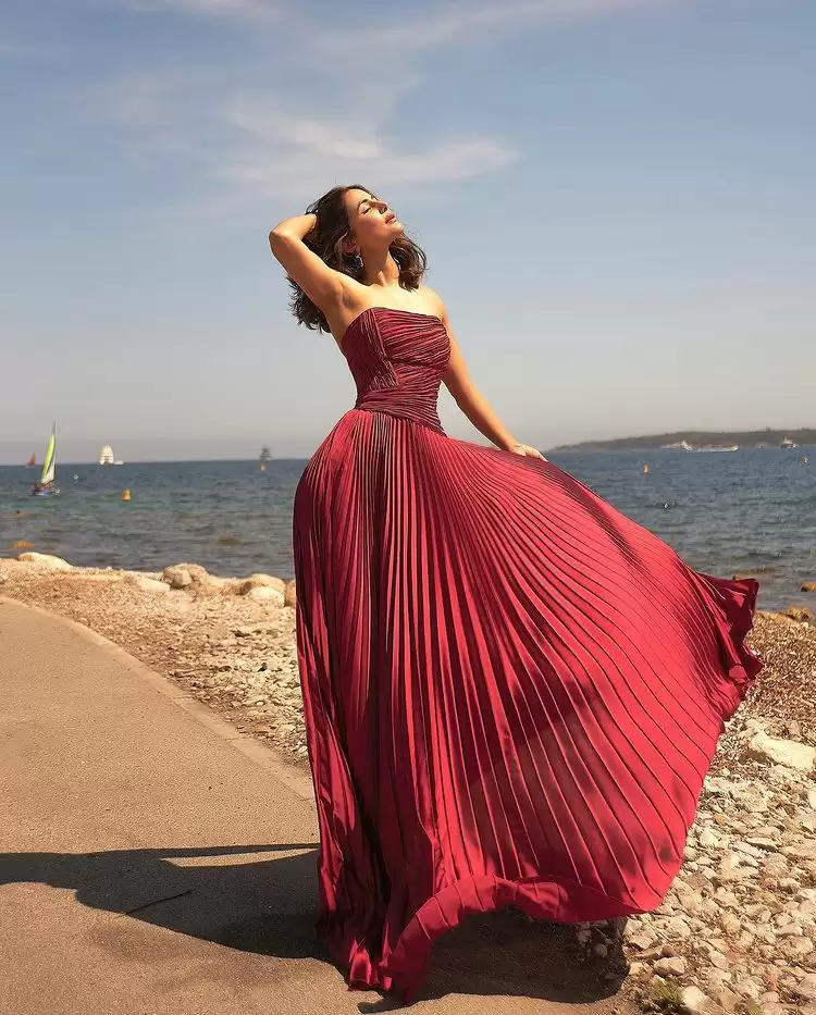 Hina Khan Hot 