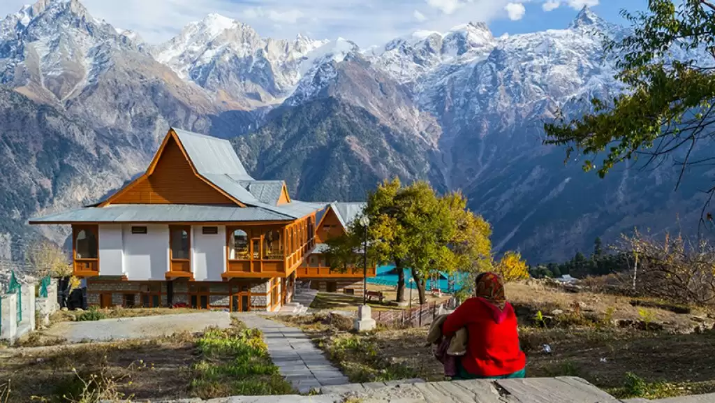 हिमाचल का यह गांव चुना जाता है खास पर्यटन स्थलों में, बेहद ही ख़ूबसूरत है ये गांव