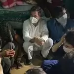राहुल-प्रियंका ने पीड़ित परिवार से एक घंटे की मुलाक़ात, परिवार ने सुरक्षा को लेकर जताई चिंता