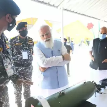 सेनाओं को अत्याधुनिक प्रौद्योगिकी को आत्मसात करना चाहिए: मोदी