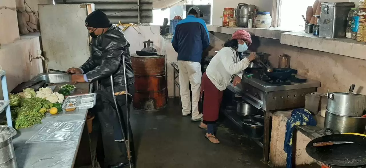 दिव्यांग आर्मी का हौंसला ही नहीं खाना भी है सबसे अलग