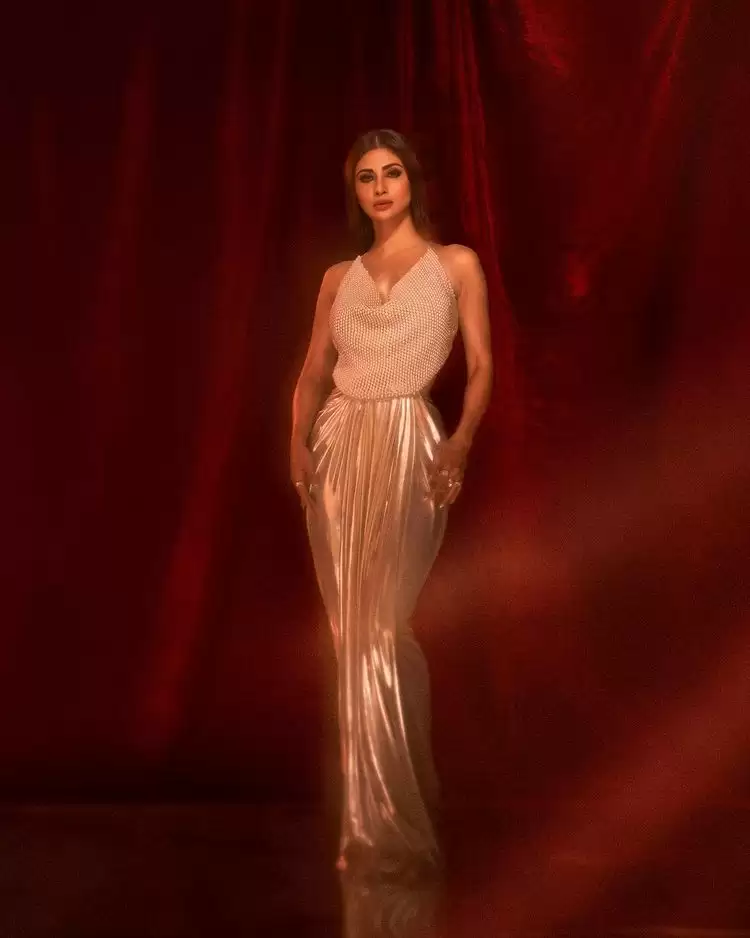 Mouni Roy Hot Pictures 