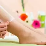 मानसून में हो रही वैक्स करने में परेशानी, तो अपनाएं ये टिप्स