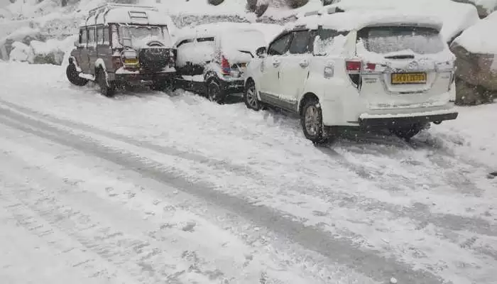 भारत की सबसे खतरनाक सड़कें, यहां ड्राइविंग करने में लगता है डर