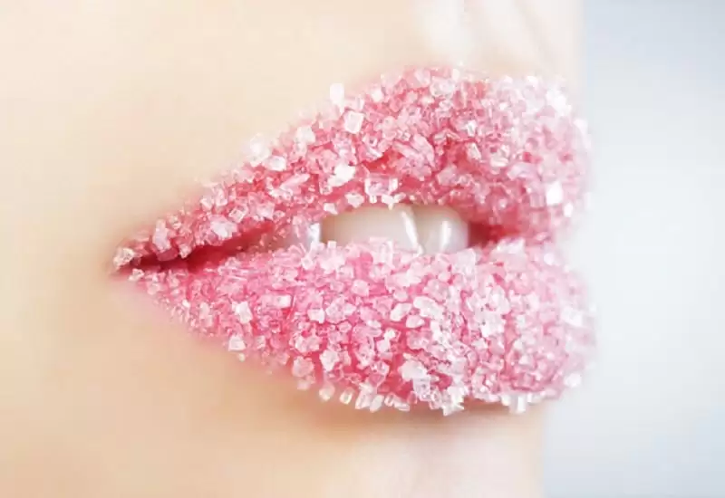 Makeup Tips: जाने होठों पर मेकअप करने के तरीके, इस्तेमाल करने से बेहद ही खूबसूरत लगेंगे आपके होठ