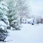 सर्दियों में बर्फबारी का आनंद उठाने के लिए ये तीन जगहे है बेहद खास