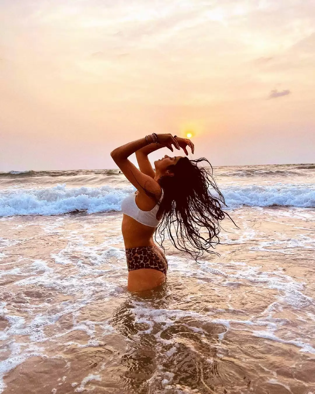Janhvi Kapoor ने कराया बोल्ड शूट, देखे ये तस्वीरें