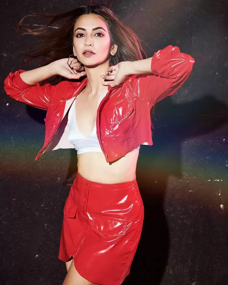 Kriti Kharbanda का स्टाइल देख उड़ जाएंगे होश!!