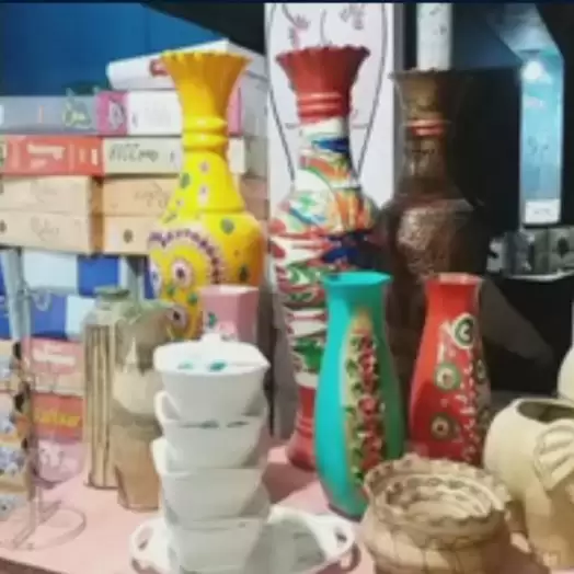 खुर्जा: कोरोना काल में दम तोड़ रहा पॉटरी उद्योग