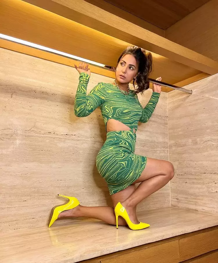 Hina Khan के बोल्ड अंदाज़ ने किया फैंस को दीवाना, देखे तस्वीरें