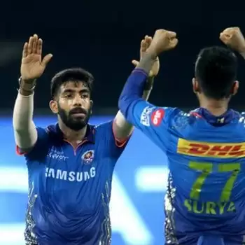 मुंबई ने फिर जीता हारता हुआ मैच, हैदराबाद को मिली एक और हार