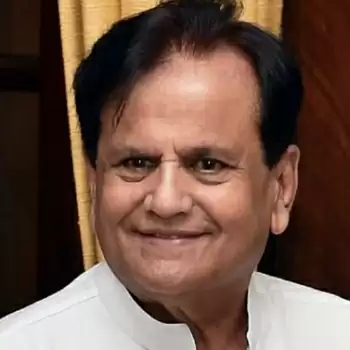 कोविंद, मोदी, सोनिया ने अहमद पटेल के निधन पर जताया शोक