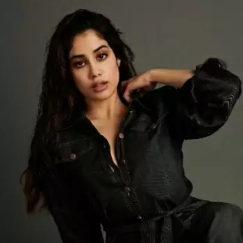 Janhvi Kapoor ने कराया बोल्ड शूट, देखे ये तस्वीरें