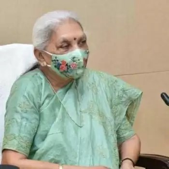 विश्वविद्यालय कोविड-19 के कारण हुये अनाथ बच्चों को गोद लें: आनंदीबेन पटेल