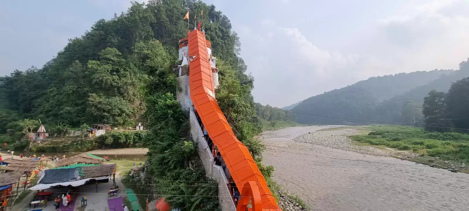 गिरिजा देवी मंदिर जहां कभी शेर भी किया करते थे परिक्रमा