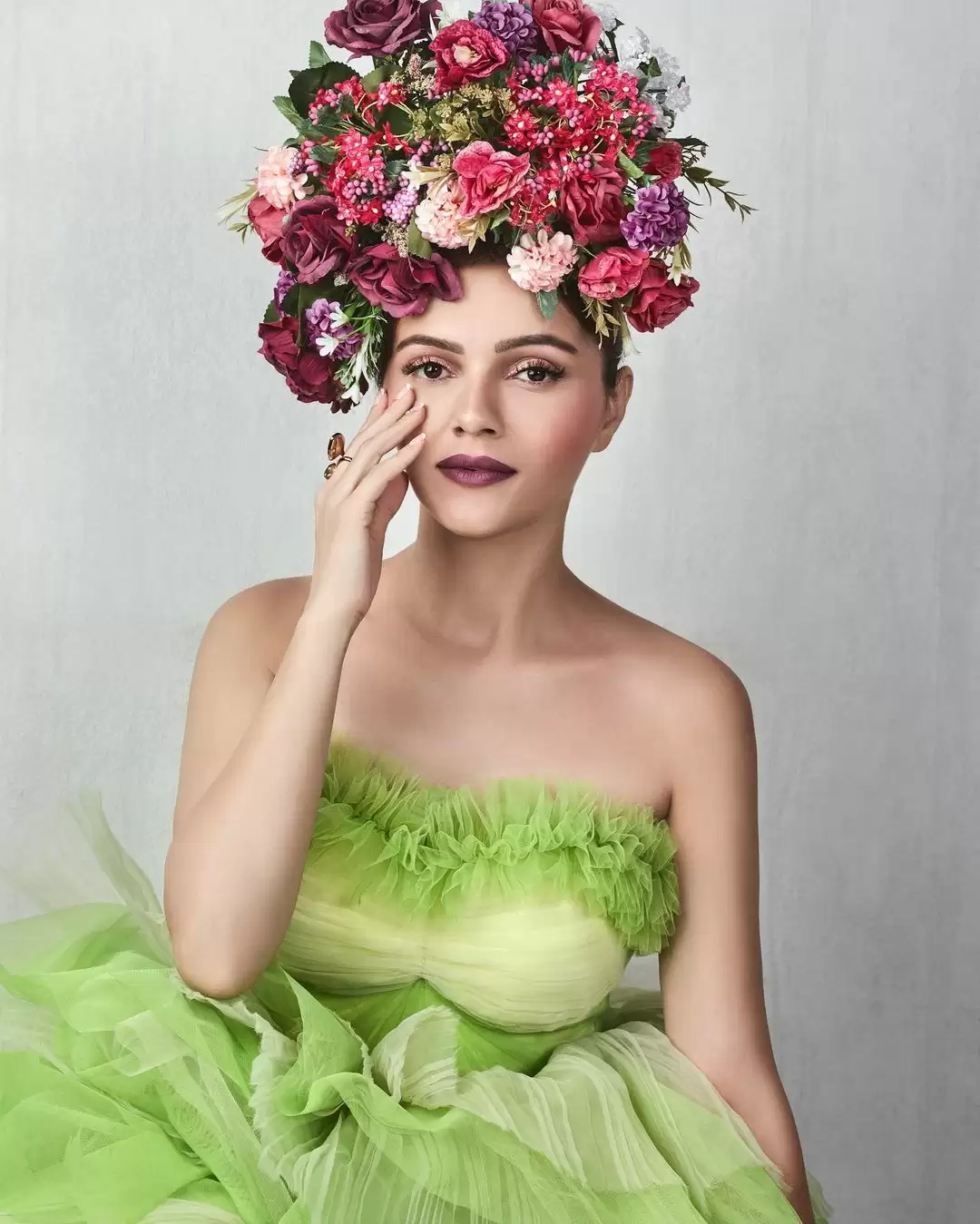 Rubina Dilaik का ये लुक देखकर आपके होश उड़ जायेगे, देखिये तस्वीरें