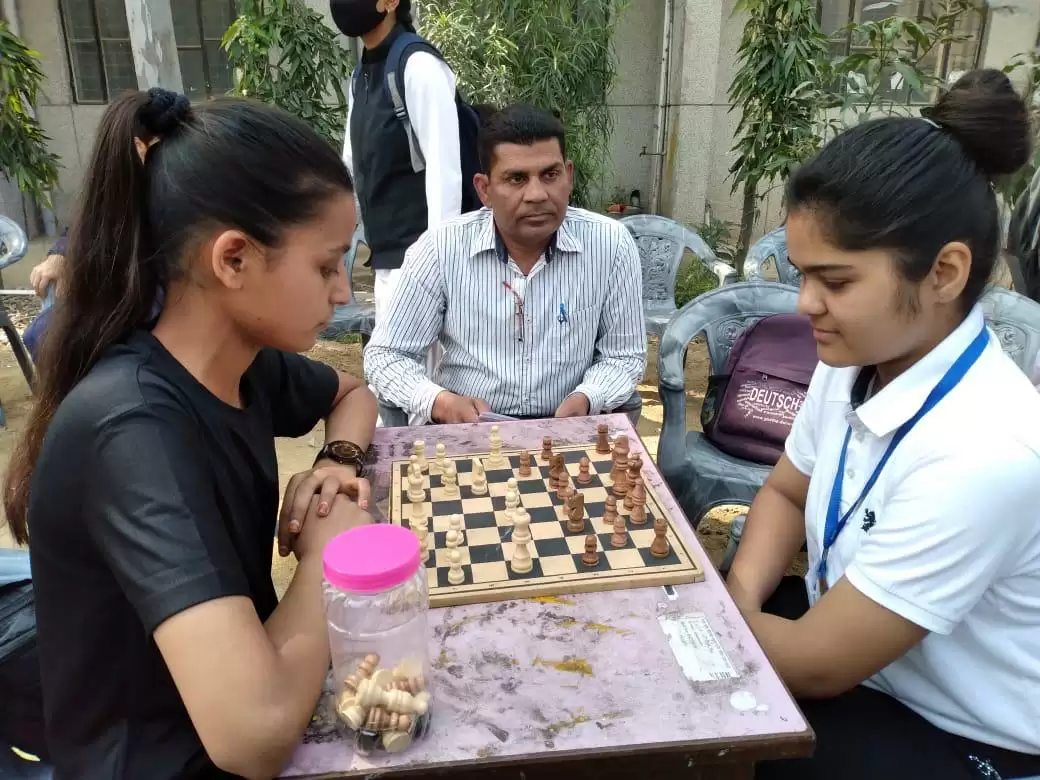 वार्षिक खेलकूद प्रतियोगिता में छात्राओं ने दिखाया दमखम,शबा बनीं चैंपियन