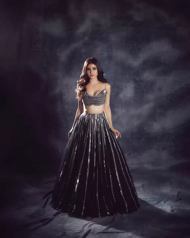  Mouni Roy Hot