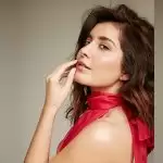 See Photos: Actress Raashi Khanna का ये बोल्ड अवतार मचा रहा इंटरनेट पर तहलका