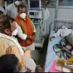 मेडिकल कॉलेज में अफसरों पर बिफरे मिनिस्टर सुरेश खन्ना