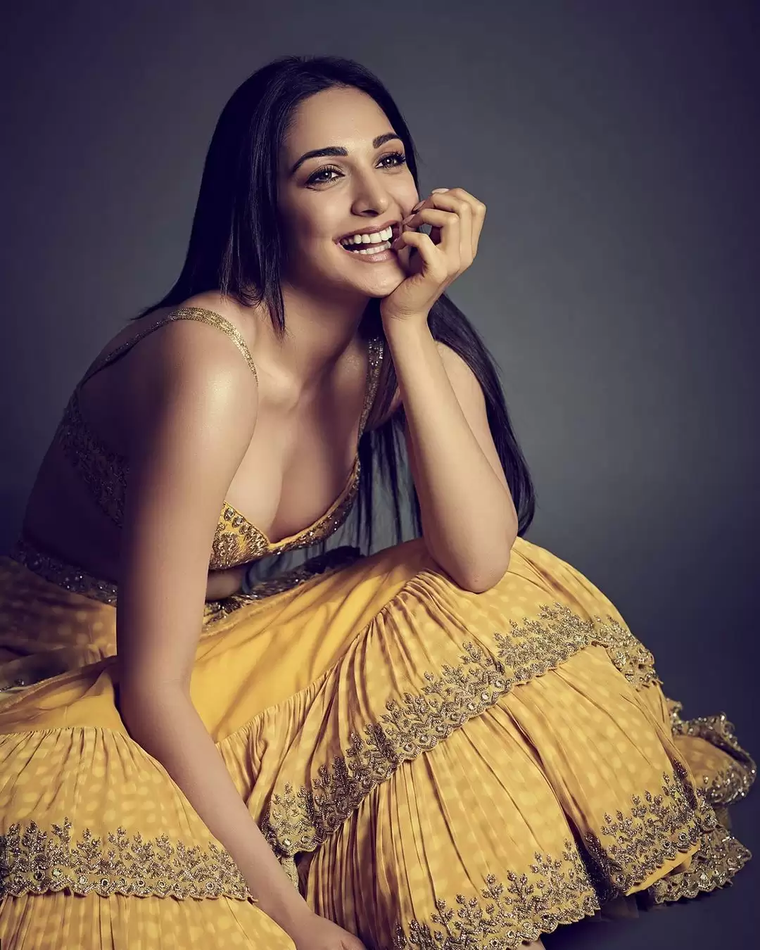 डिजाइनर ड्रेस में Madhuri Dixit से लेकर Ananya Pandey ने बरपाया कहर, देखे तस्वीरें