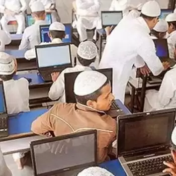 मौजूदा हालात में मदरसों में भी ऑनलाइन क्लासें शुरू की जानी चाहिए