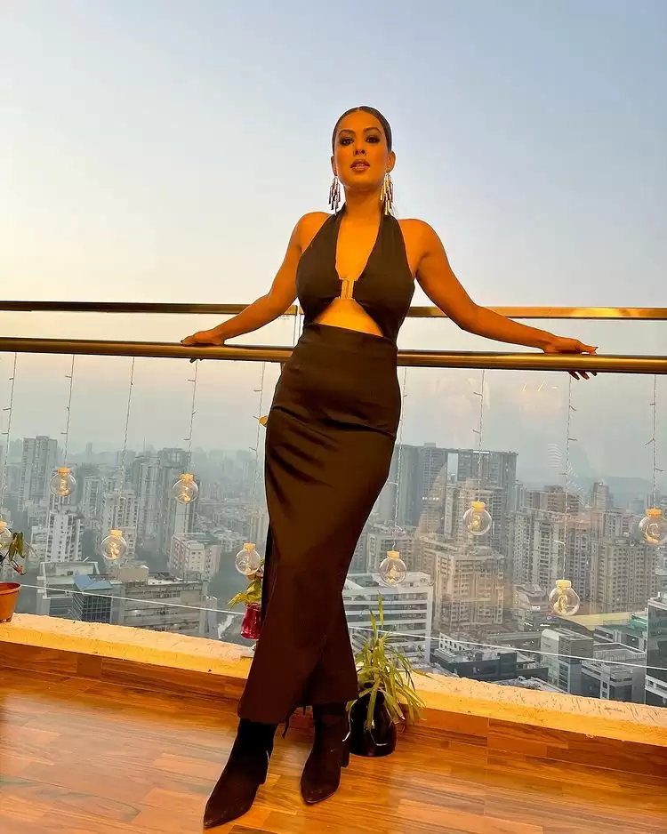 Nia Sharma