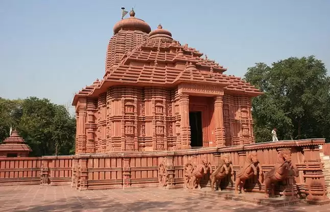 ग्वालियर का ये सूर्य मंदिर है बेहद अद्भुत, देख के खुश हो जायेगे आप
